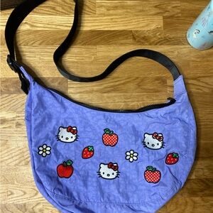 HELLO KITTY BAGGU CRESCENT BAG